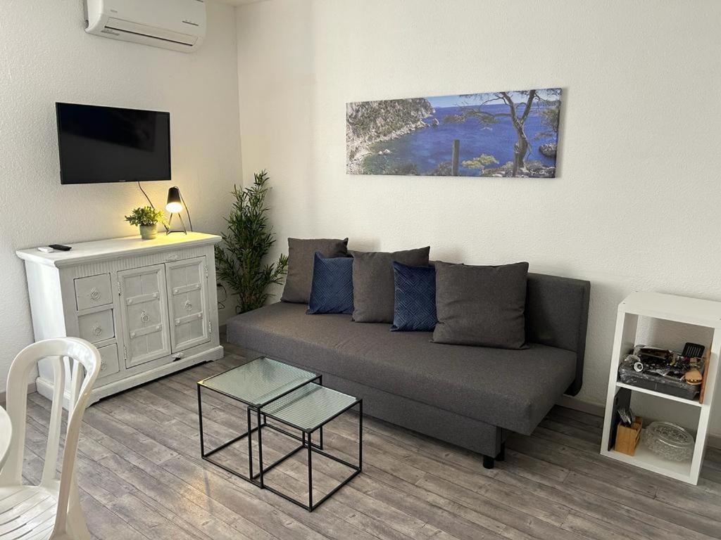 Studio Meuble Bord De Mer Bormes-les-Mimosas Exterior photo