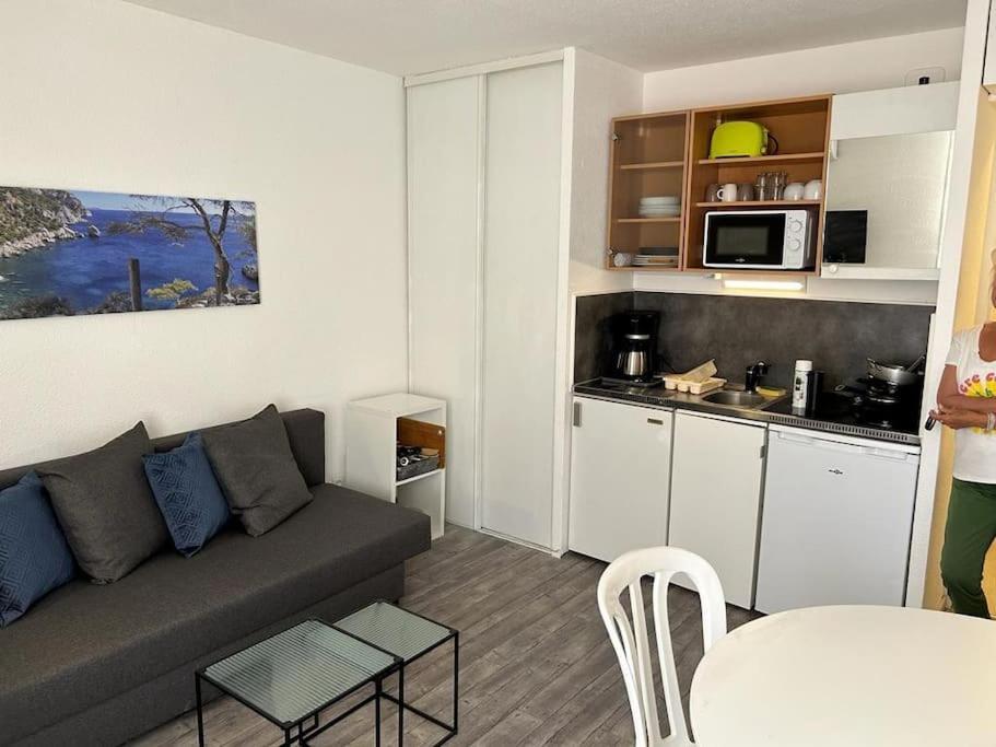 Studio Meuble Bord De Mer Bormes-les-Mimosas Exterior photo